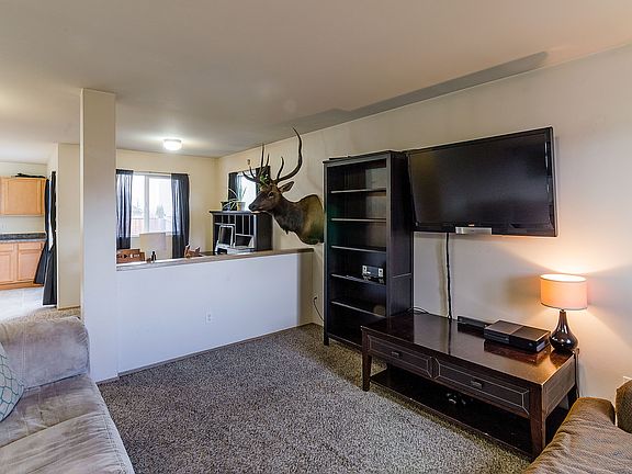 5th image of 10043 Terra Ct SE