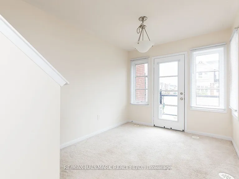 142 Baycliffe Cres — Photo 6