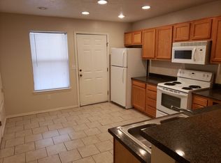 1817 Martin Luther King Blvd APT B, Clovis, NM 88101