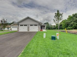 1012 Golden Way NW, Isanti, MN 55040