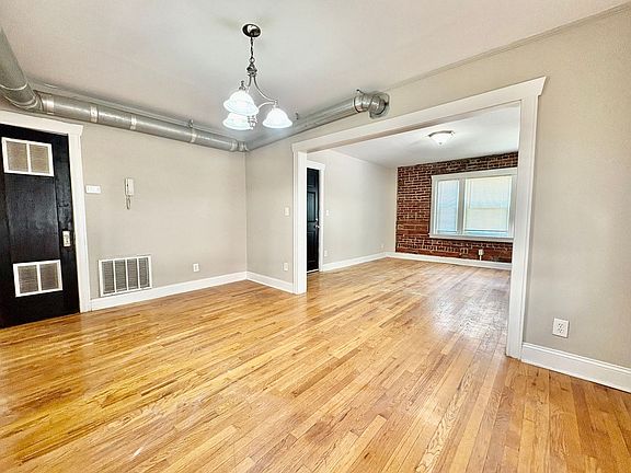 5th image of 605-607 E 42nd St #607-202