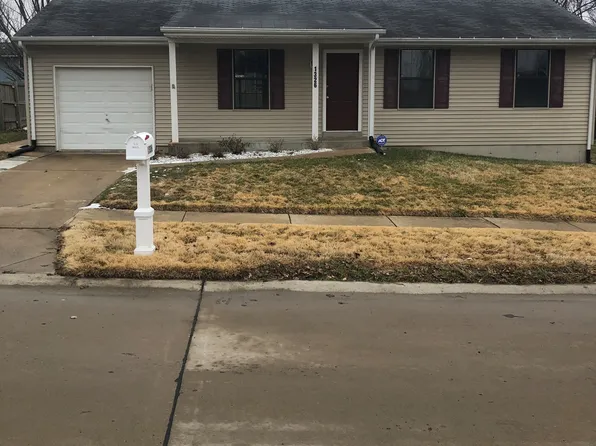 1326 Buffalo Rock Dr, O'Fallon, MO 63366