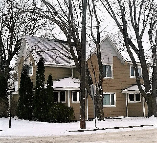 239 Harriman Ave S #UPPR — Photo 3