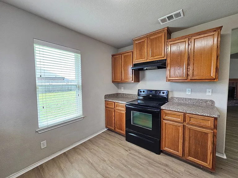 3804 Ida Dr — Photo 4