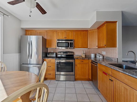 2nd image of 437 W 16th Ave