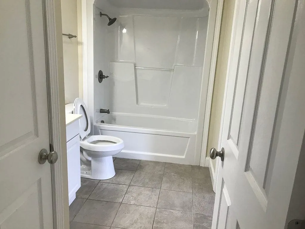 2 bed, 1.5 bath, 1234 sqft, $1,020 — Photo 2
