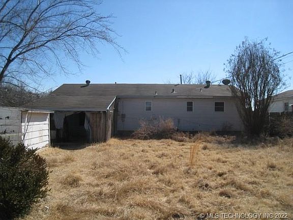 4th image of 219 E Wells Blvd