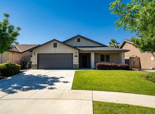 955 E Margalo Ct, Visalia, CA 93292