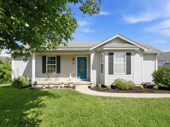 227 Leslie Dr, Winchester, KY 40391