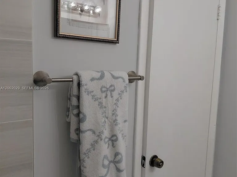 1433 SW 24th Ct #1 — Photo 13