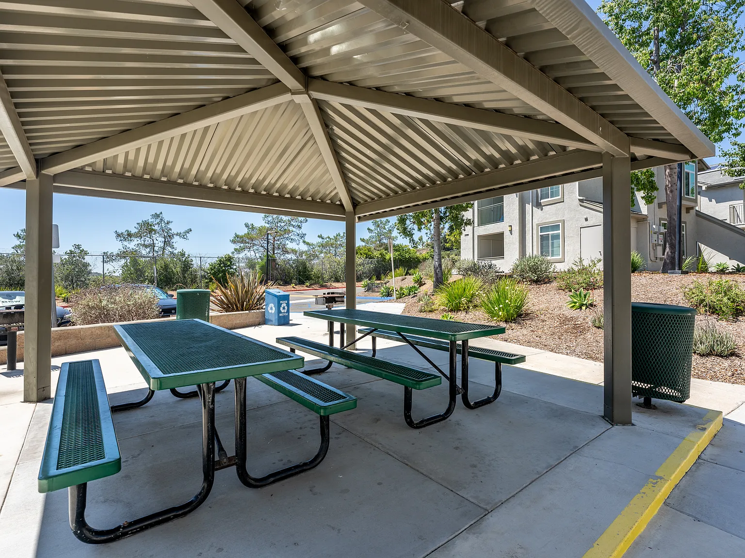 Paradise Gardens - Military Housing — Photo 4