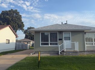 1408 Fairacres Dr, Fremont, NE 68025