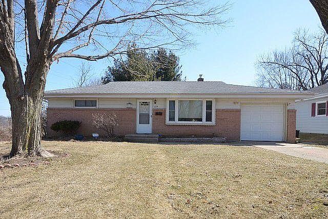 1st image of 704 Parkside Dr