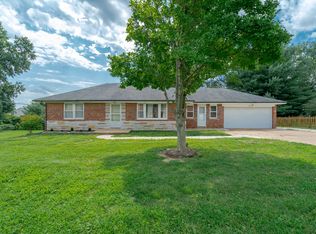 2530 Dacia Ln, Saint Louis, MO 63129