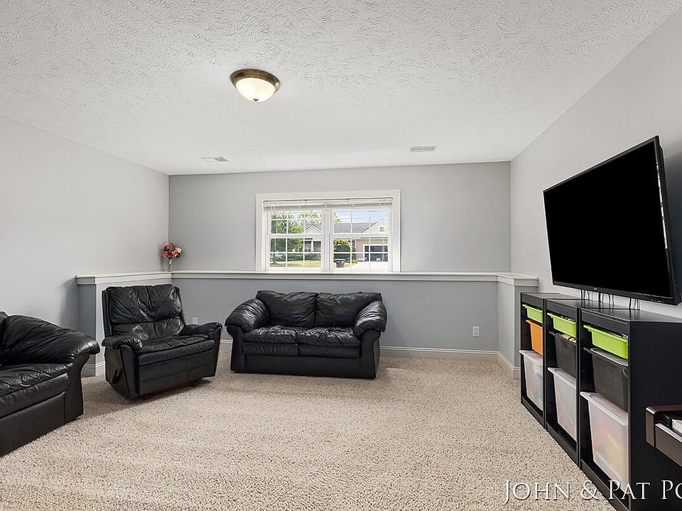 1st image of 8877 Amethyst Dr