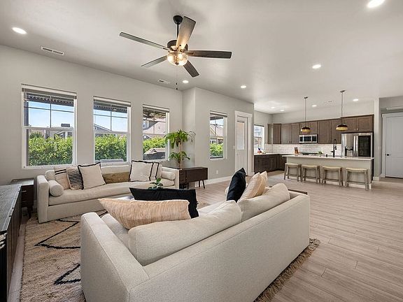 4th image of 2373 Green Apple Ct