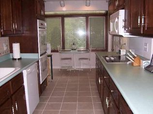 2607 Willow St, Pekin, IL 61554