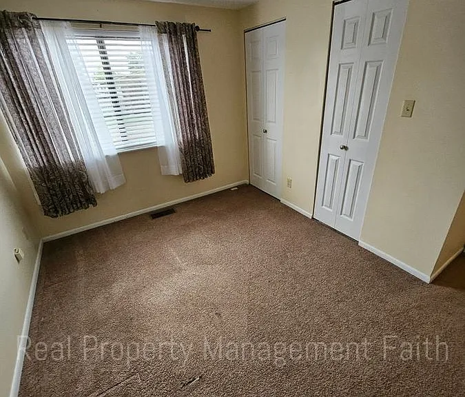 14 Greenwood Trl N — Photo 15