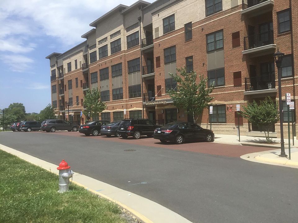 1st image of 2903 Bleeker St Unit 301