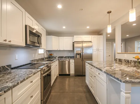 135 York St, Portland, ME 04101