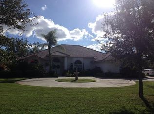 8203 Forego Rd, Palm Beach Gardens, FL 33418