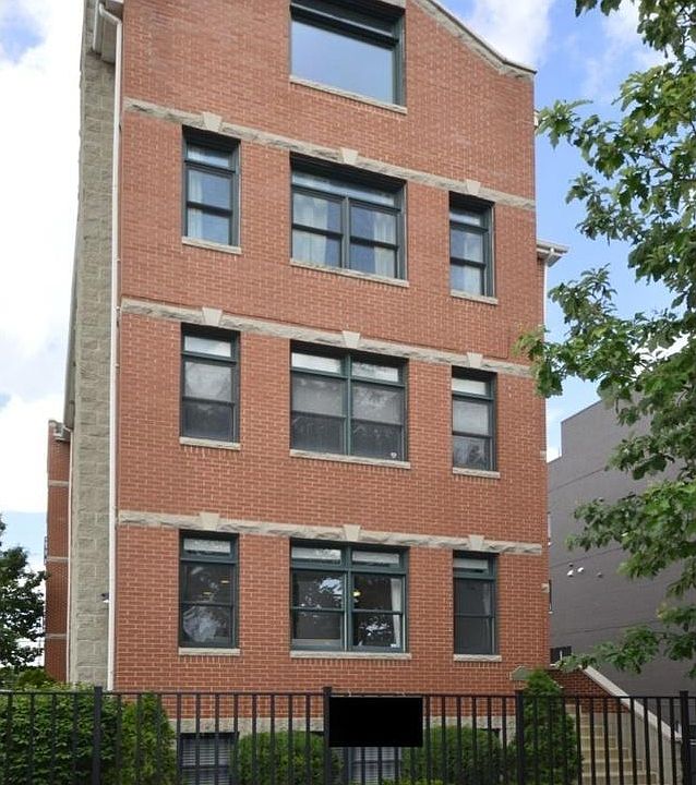1st image of 1102 N Marshfield Ave #1W