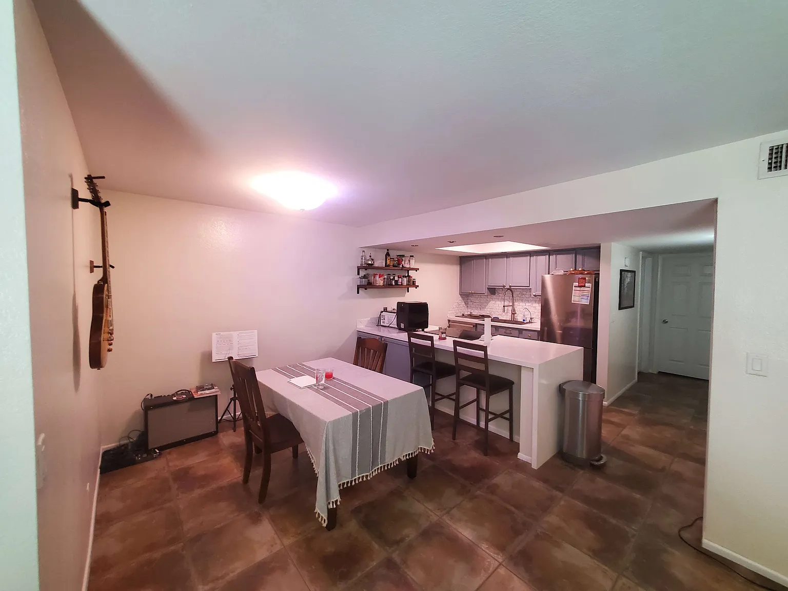 1 bed, 1065 sqft, $900 — Photo 2