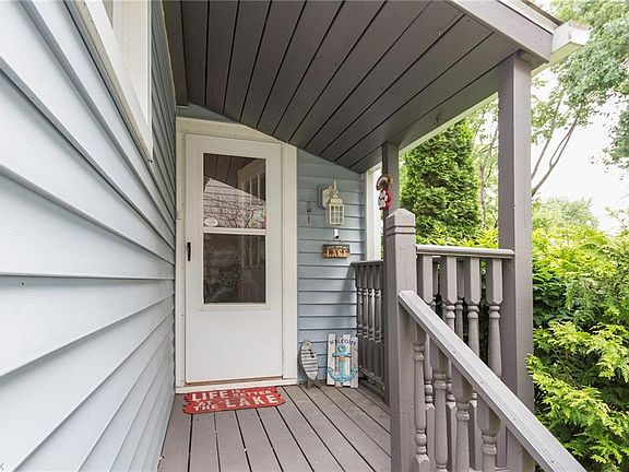 4th image of 940 Archwood Ave