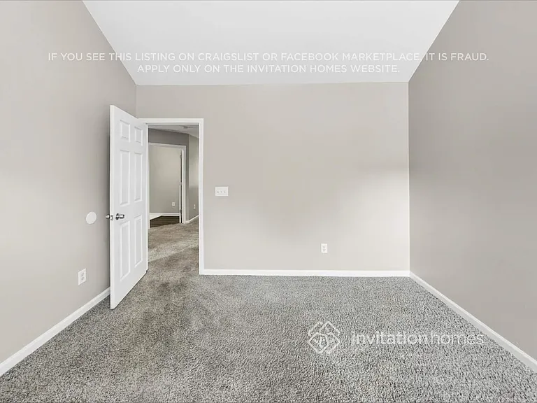 1919 Darbywine Dr — Photo 16