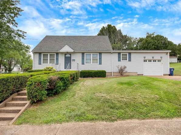 1009 N Christina Ave, Union, MO 63084