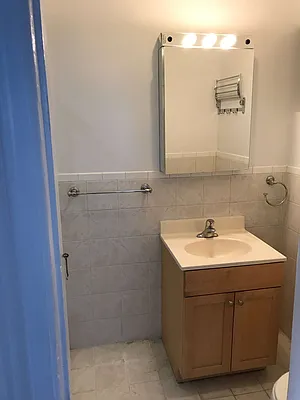 Rented by Flatiron Real Estate Advisors LLC | media 27