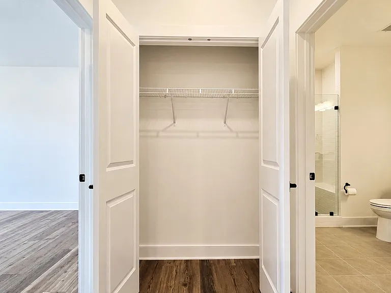 16 - Living room hallway_08122026