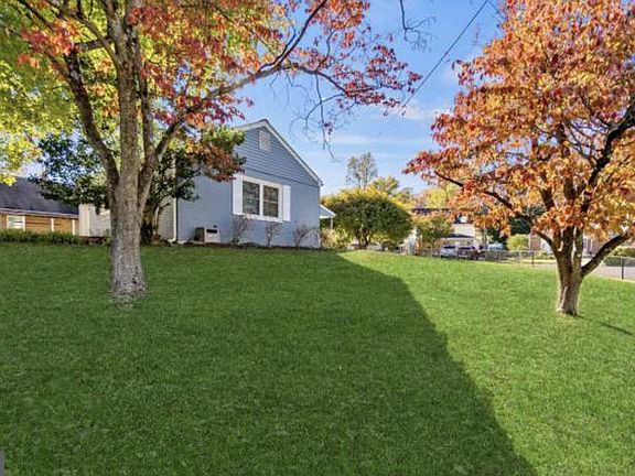 3rd image of 2903 Harrison Rd