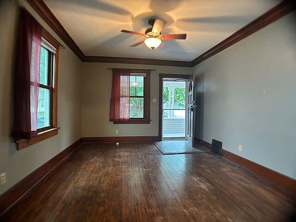 3rd image of 2103 W Barker Ave