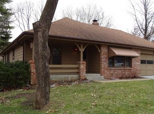 608 SW Morningside Rd, Topeka, KS 66606