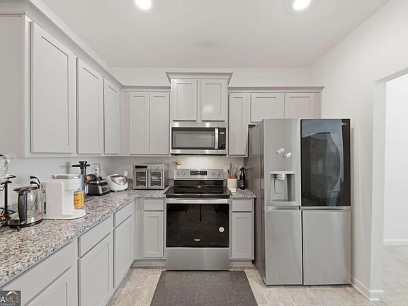 3rd image of 2683 Paxton Pl