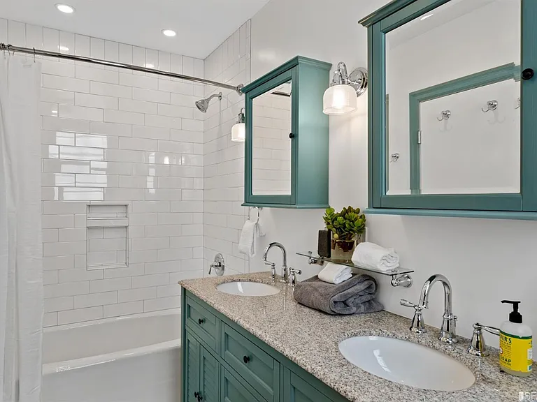 1401 Shafter Ave #UPPER FLAT — Photo 6