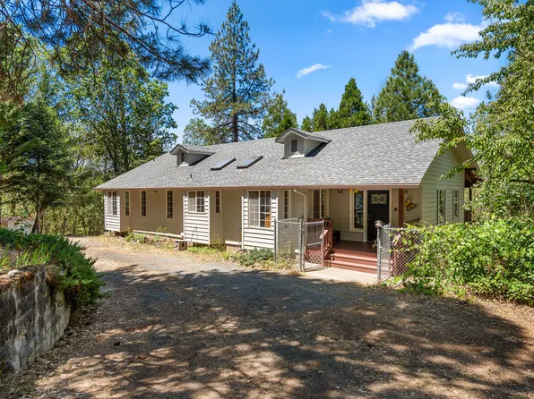 340 El Camino Way, Grants Pass, OR 97526