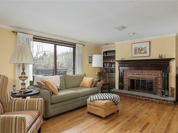 3rd image of 29 Schimwood Dr