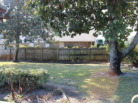 2nd image of 271 N Lorraine Dr