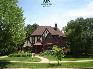 1178 Audubon Rd, Grosse Pointe Park, MI 48230