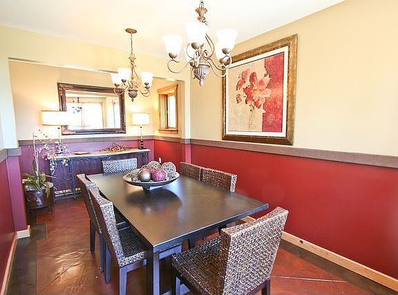 Dining Rooom w/Wine Cooler