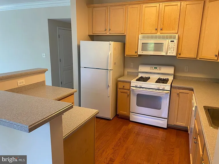 1641 Ladue Ct #108 — Photo 6