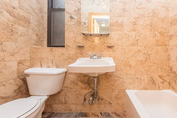 Rented by Modern Spaces | media 9