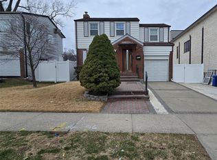 80-06 209th St, Hollis Hills, NY 11427