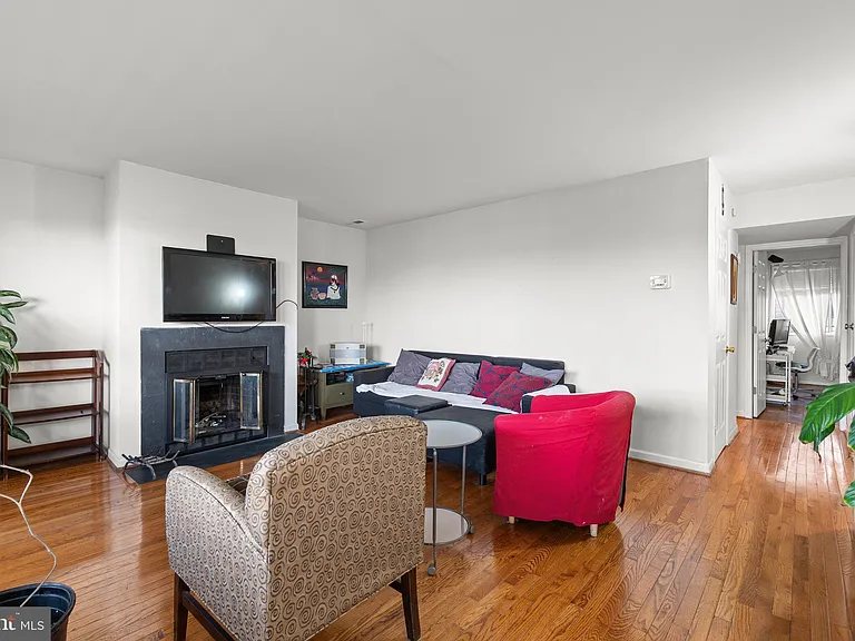 7244 Donnell Pl #D-2 — Photo 7
