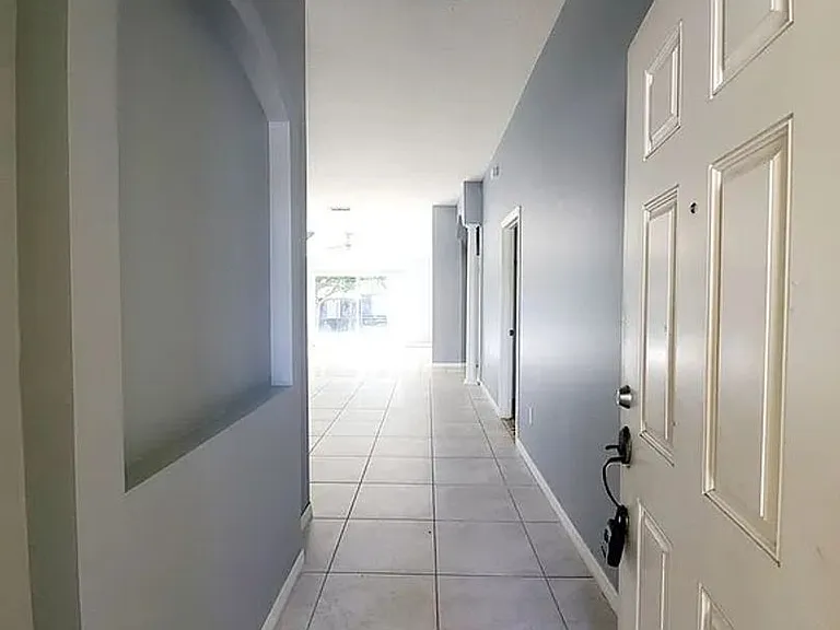 2953 Marbella Dr — Photo 2