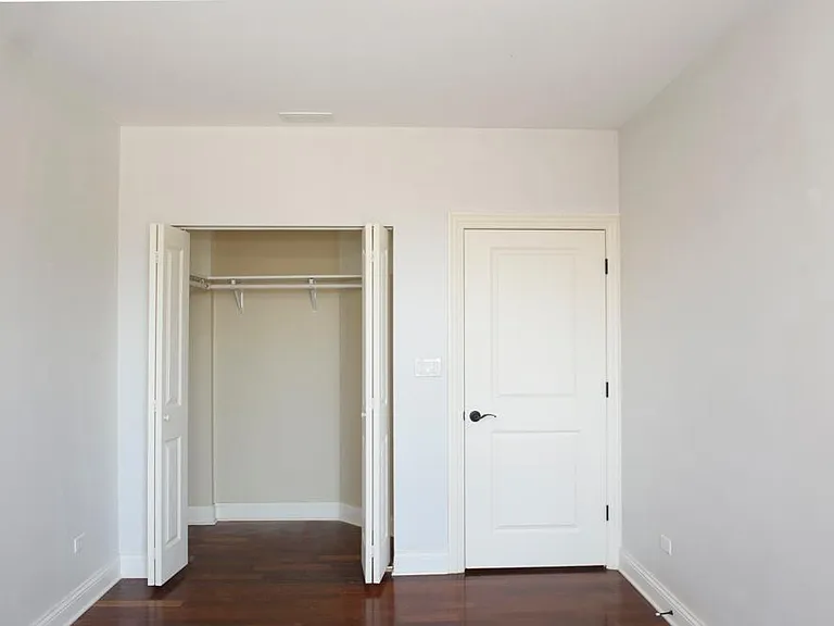 2407 N Milwaukee Ave — Photo 14