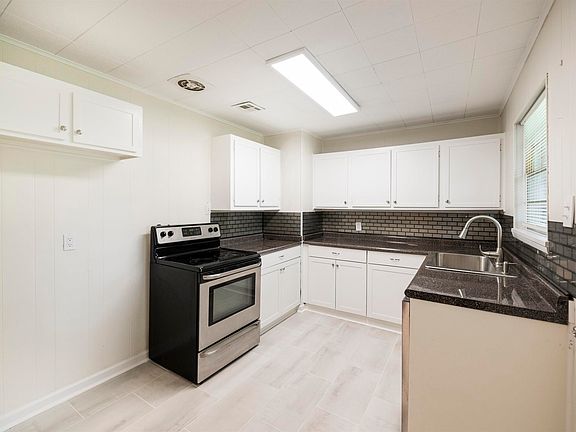 5th image of 223 Oakshire Dr