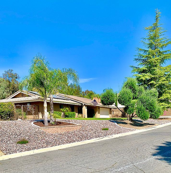 1st image of 45640 Denizen Heights Rd